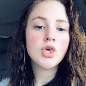 Meet your Posher, Alisha